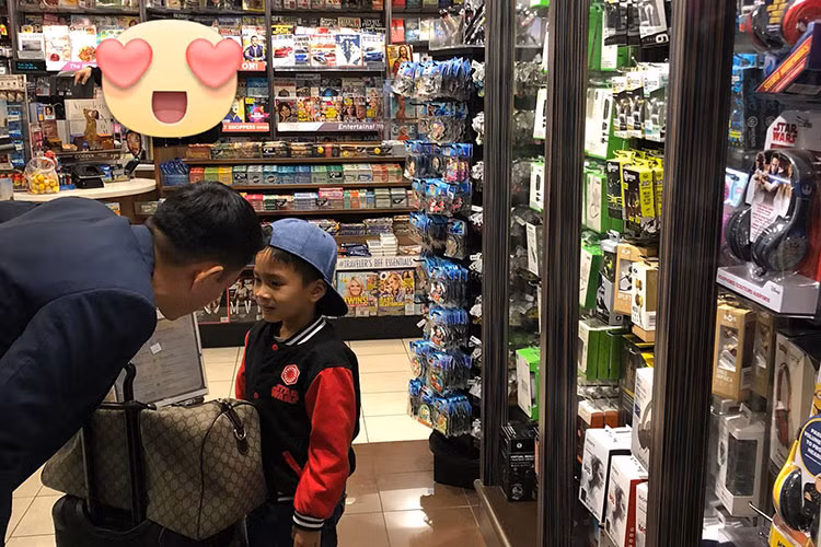 Thanh Thảo khéo khoe được nửa kia chăm sóc. Anh chuẩn bị kem đánh răng, vitamin, sữa và nước cho bạn gái mỗi sáng.