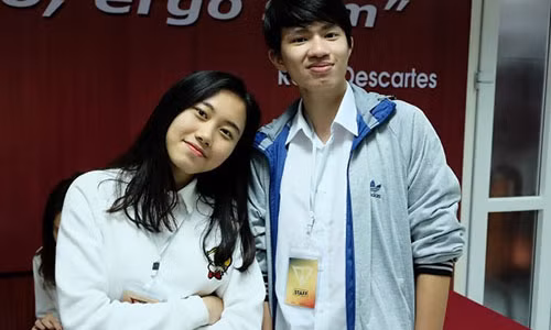 Phương Linh là thành viên ban tổ chức cuộc thi Tìm kiếm Nhà ngoại giao Tài năng V-Diplomat 2017.