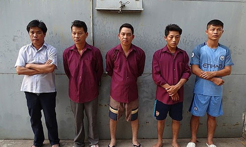 Từ trái qua: Thông, Tuấn, Trực, Ánh và Ngọc. (Ảnh: CA cung cấp)