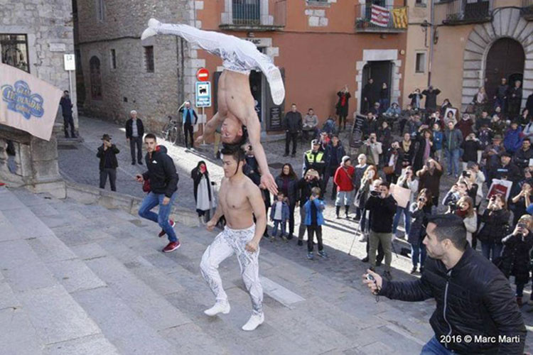 Cuối năm 2016, Quốc Cơ cùng Quốc Nghiệp lập kỷ lục Guiness thế giới. Ảnh: Sankhau