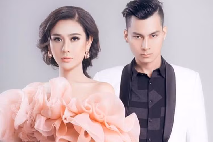 Lâm Khánh Chi cho hay: “Đừng tin rằng ta chỉ hạnh phúc nếu có tiền bạc, quyền lực. Chúng ta chỉ hạnh phúc khi có sự bình an và vui vẻ trong lòng, có tình yêu và tình thương. Nếu chúng ta có thể an lạc trong từng giây phút của hiện tại thì chúng ta mới có thể có hạnh phúc”.