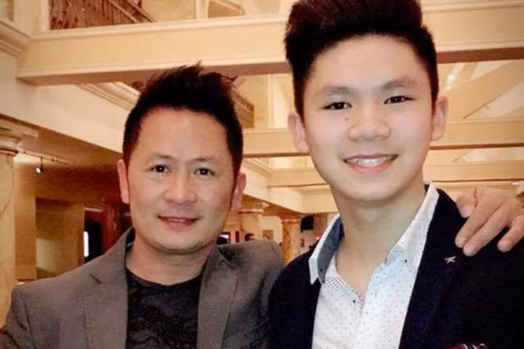 Hot Face sao Việt 24h: Bằng Kiều khoe ảnh con trai lớn điển trai như hot boy.