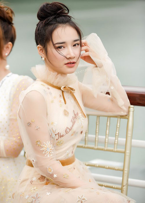 Sự xuất hiện của Nhã Phương gây chú ý khi mới đây Trường Giang lên tiếng thừa nhận thích Nam Em nhưng không phải là yêu. Ảnh: Dân Việt