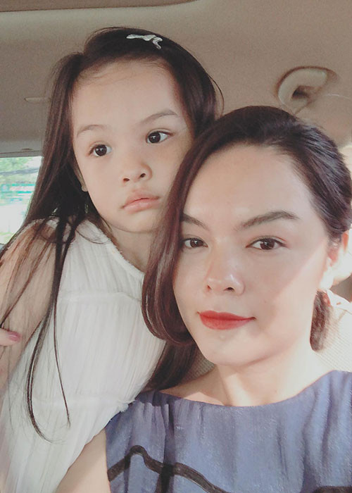 Phạm Quỳnh Anh bất ngờ khi con gái tâm sự được một bạn nam trong lớp nói lời yêu thương.