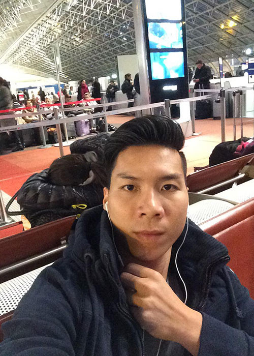 Quốc Nghiệp có sở thích chụp ảnh selfie.