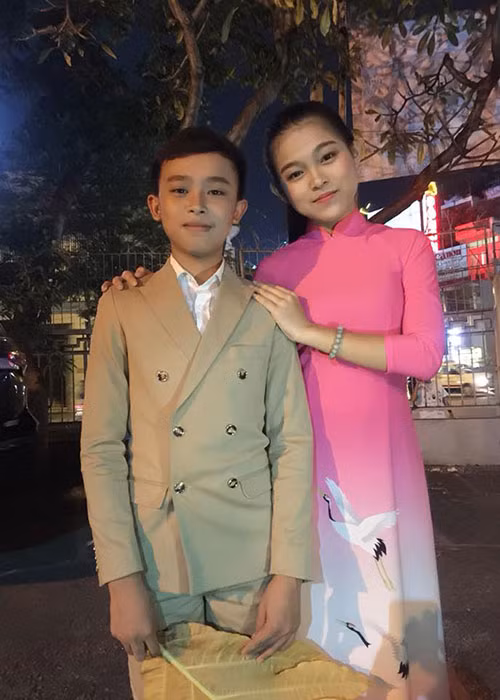 Hồ Văn Cường trông chững chạc hơn sau 2 năm đăng quang Thần tượng Âm nhạc nhí.