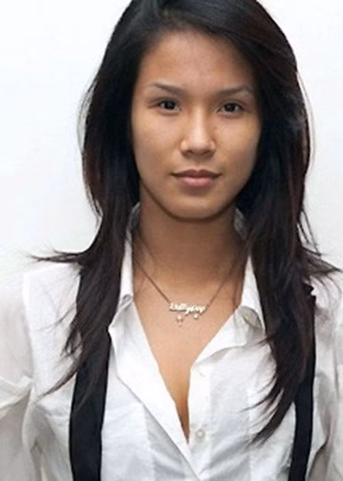  Diệp Lâm Anh từng tham gia Vietnam's Next Top Model 2010. Thời điểm đó, cô sở hữu chiếc cằm vuông, mắt và mũi nhỏ. Ảnh: