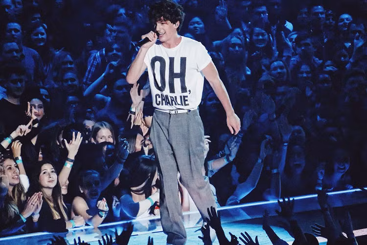 Charlie Puth bày tỏ: "Avicii là một thiên tài, một tài năng âm nhạc. Tôi không thể tin rằng anh ấy không còn ở bên chúng ta. Vĩnh biệt".