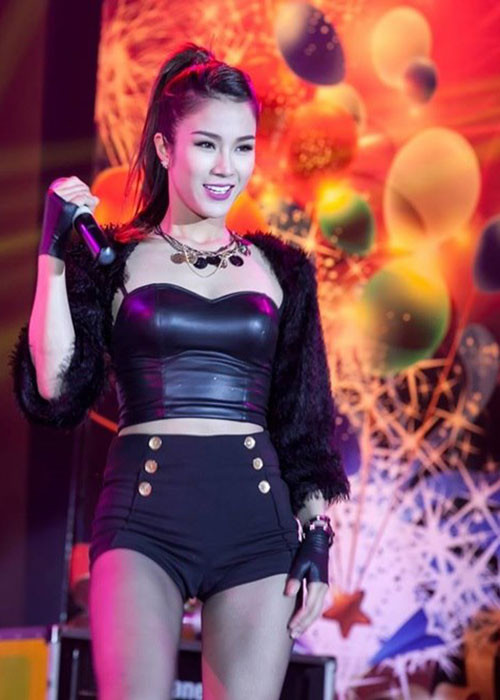 Hình ảnh Diệp Lâm Anh gợi cảm khi đi hát vào năm 2013. Ảnh: Khám phá