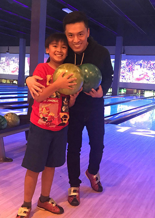 Do khoảnh cách địa lý, Lam Trường không thể thường xuyên thăm nom, chăm sóc bé Kiến Văn dù rất thương con trai chịu nhiều thiệt thòi.