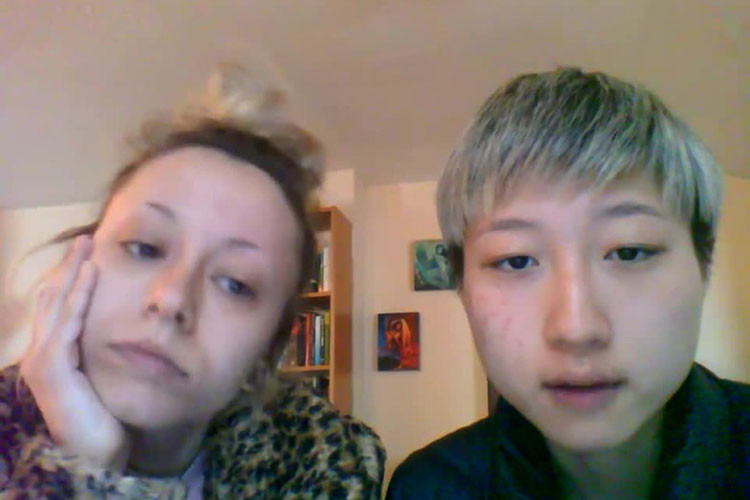 Ngô Trác Lâm nói trong video: "Tôi là con gái của Thành Long. Đã hơn 1 tháng tôi và bạn gái sống lang thang ở Canada. Tôi rất cần sự giúp đỡ".