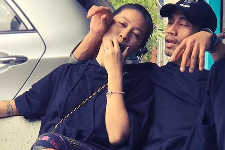 Thùy Trang chính là bạn thân của Tăng Thanh Hà. Được biết, Hà Tăng đã giới thiệu Thùy Trang cho Phạm Anh Khoa.