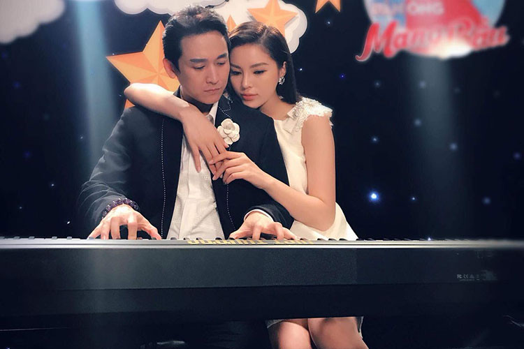 Hot Face sao Việt 24h: Hứa Vĩ Văn tiết lộ Kỳ Duyên giờ đã biết diễn biết hát sau thời gian ghi hình cho một gameshow chung.