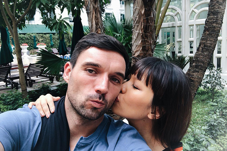 Hà Anh luôn được chồng Tây cưng chiều hết mực.