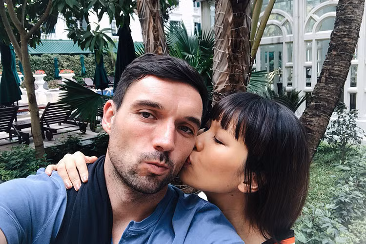 Hà Anh luôn được chồng Tây cưng chiều hết mực.