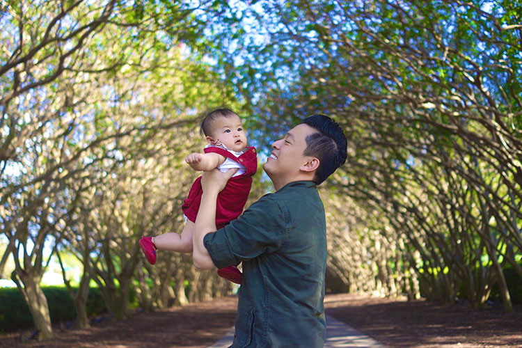 Hình ảnh Lam Trường bên bé Yên Lam luôn thu hút sự chú ý của người hâm mộ nam ca sĩ.