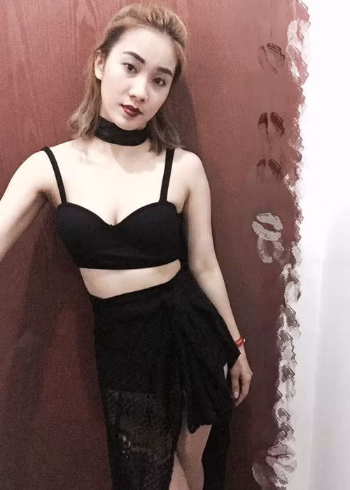 Phạm Lịch sinh năm 1990, đến từ Thái Bình. Cô gây chú ý sau khi đoạt giải á quân Thử thách cùng bước nhảy 2015.