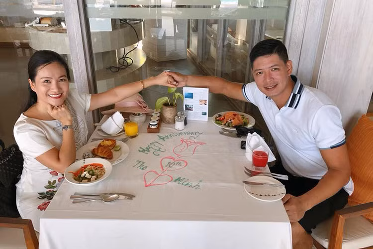 Vợ chồng Bình Minh - Anh Thơ đang tận hưởng kỳ nghỉ dưỡng ở Maldives.