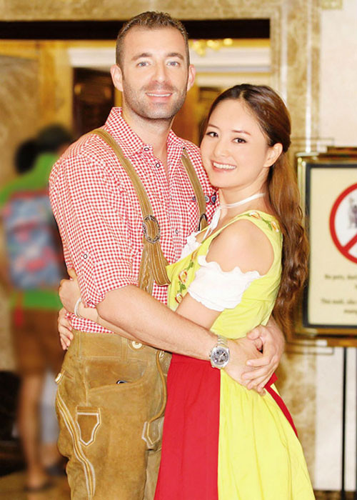 Sau khi chia tay Phillips, Lan Phương gắn bó với chàng trai người Đức tên Stefan. Cả hai gặp nhau tại một bữa tiệc và hẹn hò sau khi Stefan ngỏ lời mời uống nước. Ảnh: thegioivanhoa