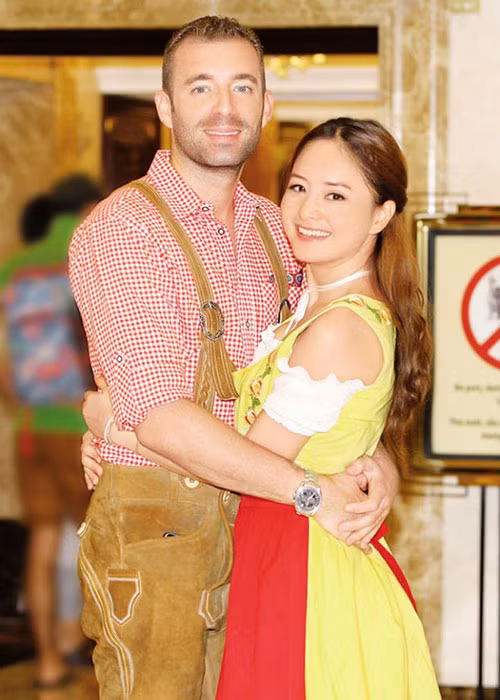 Sau khi chia tay Phillips, Lan Phương gắn bó với chàng trai người Đức tên Stefan. Cả hai gặp nhau tại một bữa tiệc và hẹn hò sau khi Stefan ngỏ lời mời uống nước. Ảnh: thegioivanhoa