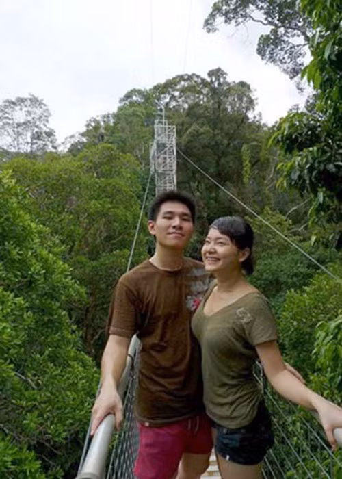 Lan Phương không thể hy sinh sự nghiệp sang Brunei sinh sống. Kelvin cũng không thể từ bỏ công việc luật sư để sang Việt Nam. Ảnh: 24h