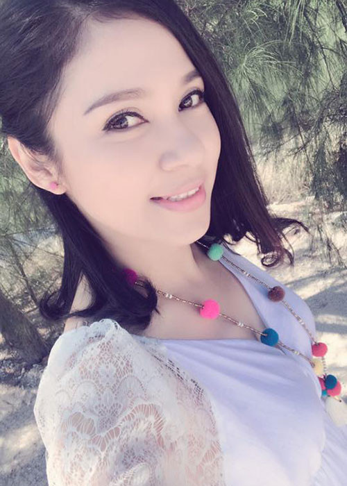 Ở tuổi 46, Việt Trinh giữ được vẻ trẻ trung nhờ theo đuổi chế độ ăn chay trường, tập thể thao và yoga.