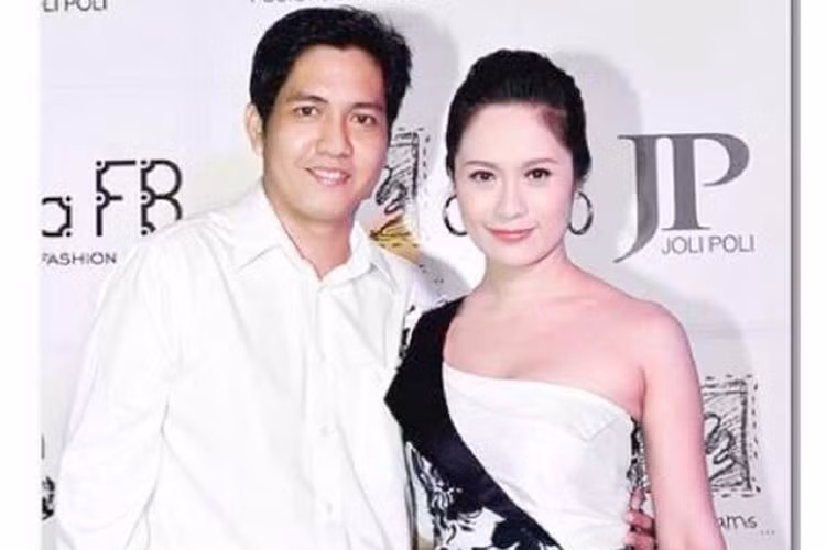 Đức Thịnh chia sẻ hình ảnh bên Thanh Thúy kèm chú thích: “Cái thời luôn bị gái cua”.