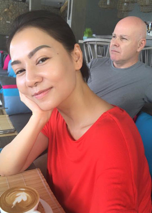 Thu Minh chia sẻ: “Gấu Bố vừa nói: “Em chỉ cần trẻ đẹp vui vẻ, thích làm gì thì làm và hạnh phúc bên 2 bố con anh, còn mọi thứ đã có anh lo”.