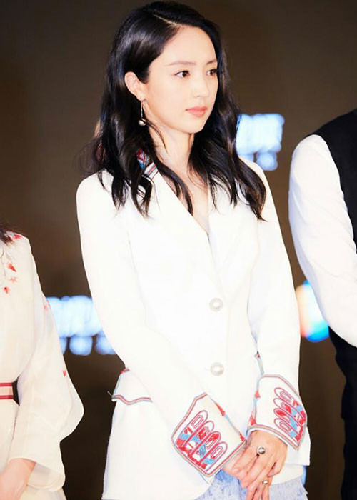 Đổng Tuyền từng khen Cao Vân Tường là người chồng rất tốt, không rượu chè, không hút thuốc, không đi đêm. Ảnh: Sohu