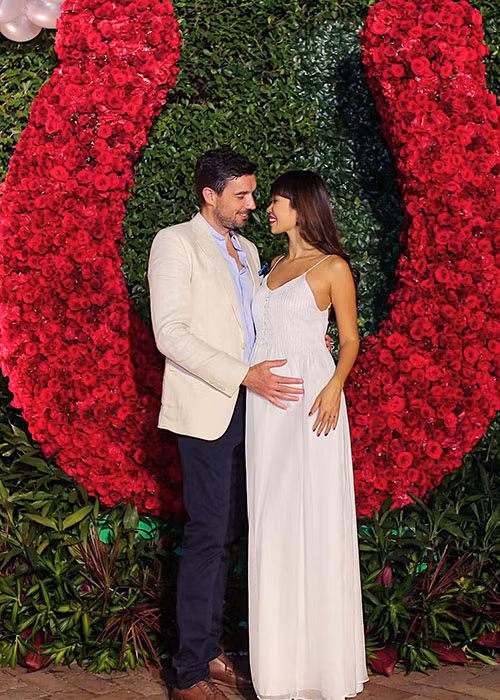 Sở hữu gu thời trang rất tinh tế, Hà Anh ghi điểm với fans khi luôn mặc đẹp thời kỳ bầu bí.