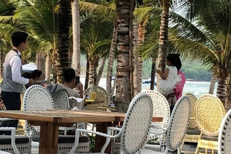 Đại S và Uông Tiểu Phi kết hôn vào năm 2010. Năm 2011, cặp đôi tổ chức đám cưới. Ảnh: QQ