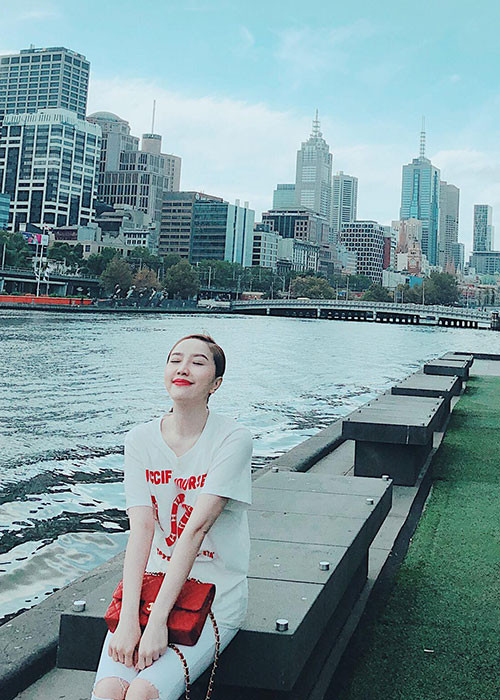 Bảo Thy tận hưởng kỳ nghỉ ở Melbourne là một trong những tin tức sao Việt trong ngày 25/4.
