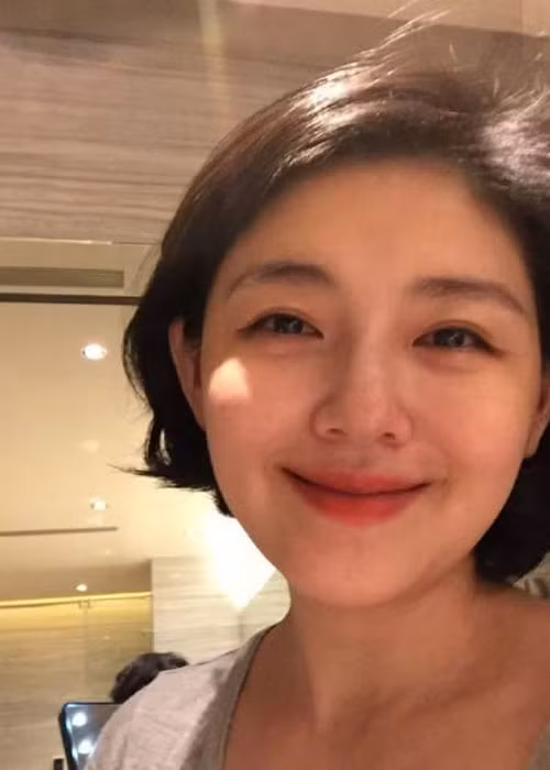 Ông xã của Đại S tỏ ra rất bức xúc trước tin đồn vợ mang bầu bé trai. Anh bày tỏ chỉ mong vợ khỏe mạnh. Ảnh: Weibo