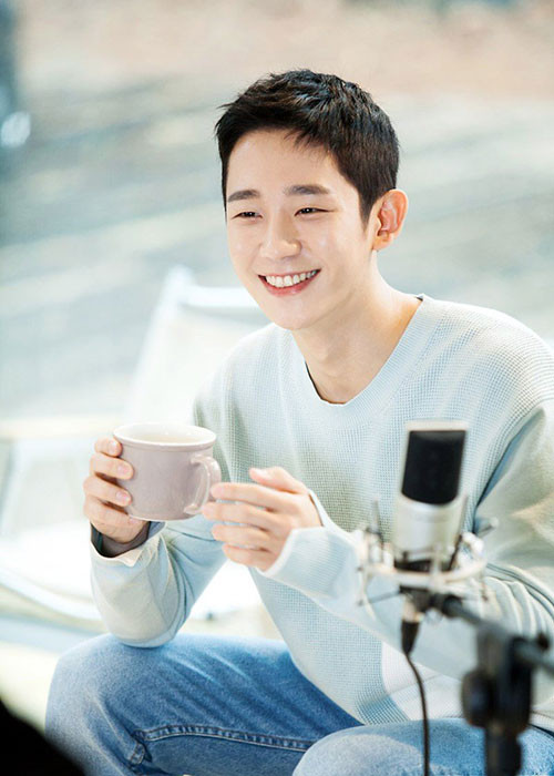 Lợi thế của nam diễn viên phim "Chị đẹp mua cơm ngon cho tôi" là sự cố gắng và ngoại hình điển trai. Ảnh: Twitter