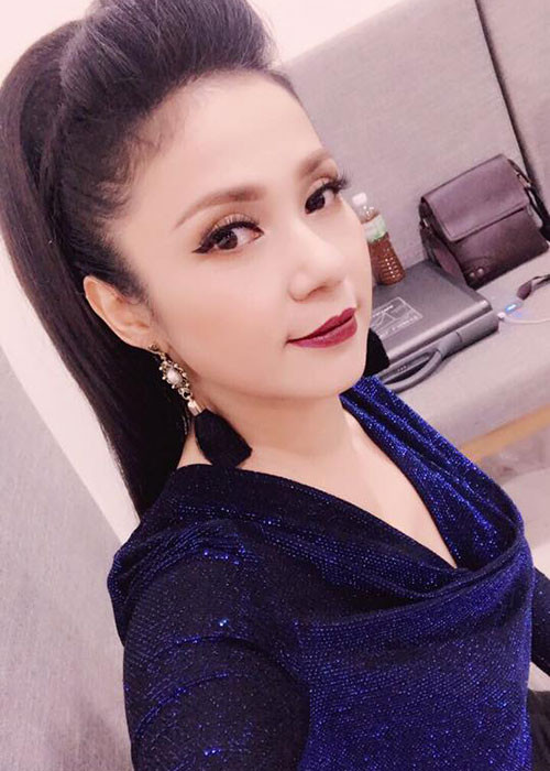 Trở lại làng giải trí Việt, "Người đẹp Tây đô" Việt Trinh luôn cố gắng tránh thị phi, ồn ào.