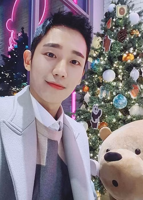 Jung Hae In có đai đen Taekwondo nên dễ dàng nhập vai trong các bộ phim hành động. Ảnh: FBNV