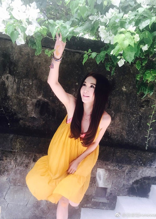 Hình ảnh Ôn Bích Hà đẹp không tỳ vết được chia sẻ trên trang cá nhân.