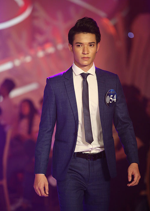 Ở hạng mục dành cho nam, Nguyễn Sỹ Hưng giành giải nhất.