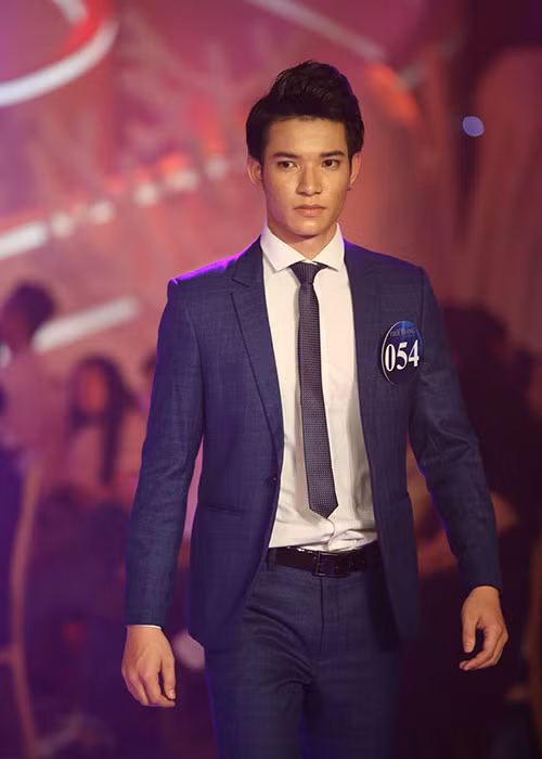 Ở hạng mục dành cho nam, Nguyễn Sỹ Hưng giành giải nhất.