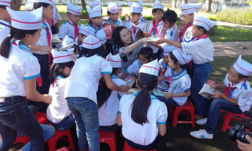 Phương Linh là thành viên lâu năm của dự án Sách hóa nông thôn.