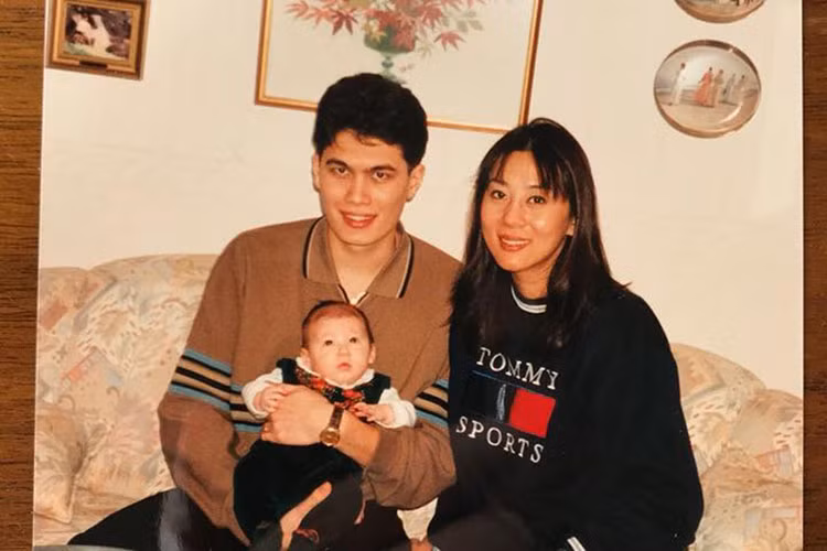 MC Kỳ Duyên khoe ảnh mặt mộc vào 20 năm trước.