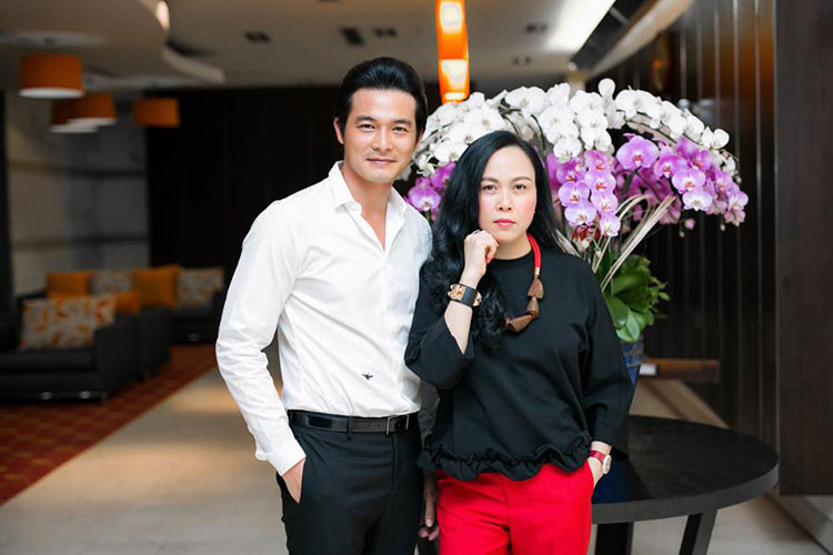 Năm 2015, cặp đôi phi công - máy bay công khai chuyện tình cảm với khán giả.