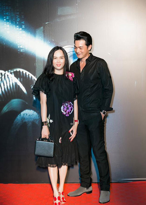 Quách Ngọc Ngoan đang hẹn hò Phượng Chanel - một doanh nhân hơn anh 7 tuổi. Quách Ngọc Ngoan đang hẹn hò Phượng Chanel - một doanh nhân hơn anh 7 tuổi.