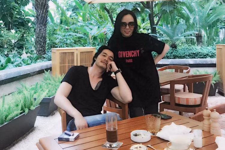 Quách Ngọc Ngoan từng trải qua một lần đò và có một cậu con trai trước khi đến với Phượng Chanel.