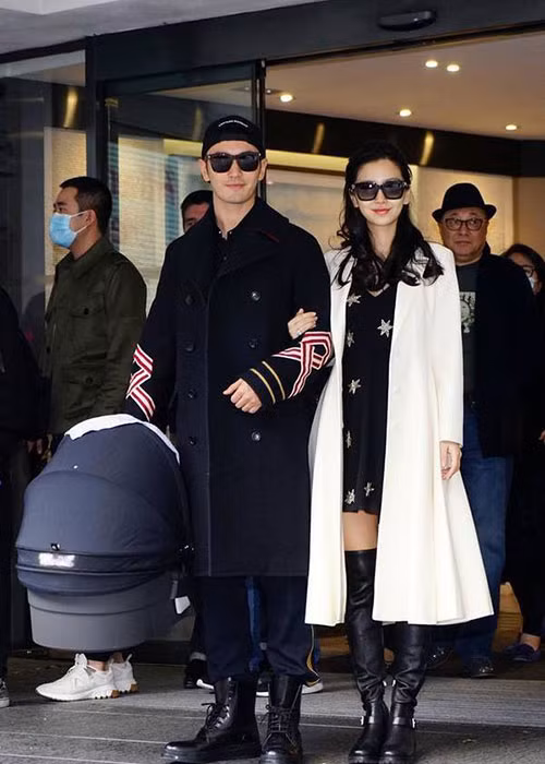 Khi Angelababy mang bầu, Huỳnh Hiểu Minh hết lòng chăm sóc vợ. Ảnh: Ifeng