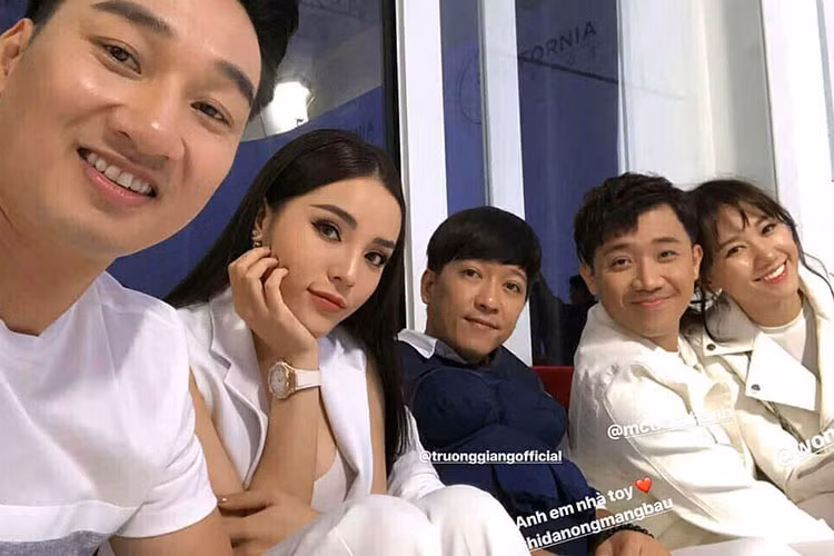 Dàn sao Việt quay gameshow: Trường Giang, Võ Thành Trung, vợ chồng Trấn Thành - Hari Won.