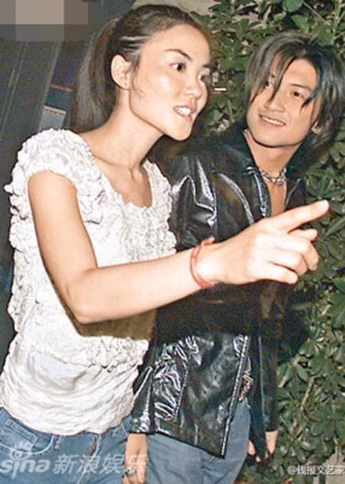Chuyện tình của Tạ Đình Phong với Vương Phi tan vỡ khi có người thứ ba chen vào là Trương Bá Chi. Ảnh: Sina