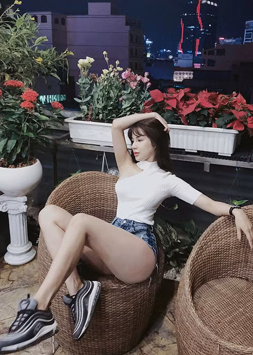 Sau 3 năm hẹn hò, Diệp Lâm Anh và bạn trai quyết định về chung một nhà vào ngày 5/5 tới đây.