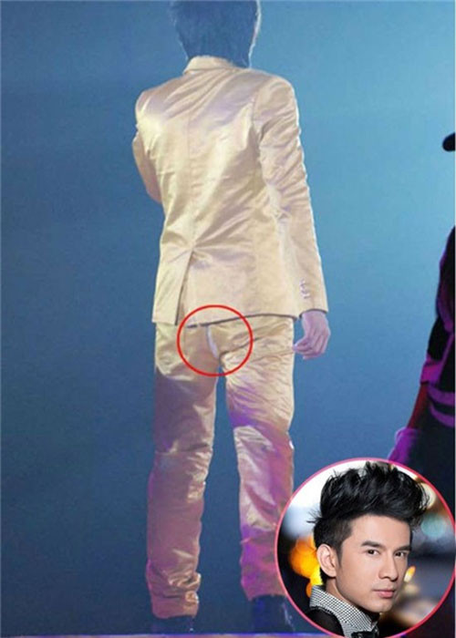 Ngoài Ngọc Hân, Đan Trường cũng là một trong những sao Việt gặp sự cố trang phục trên khấu. Anh bị rách quần ở phần mông trong một đêm nhạc. Ảnh: Zing