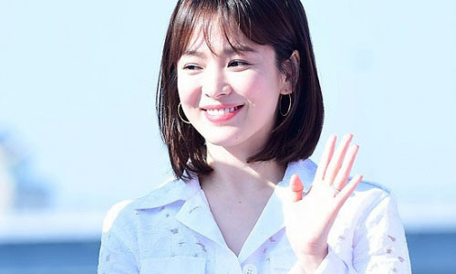 Song Hye Kyo vô cùng rạng rỡ, xinh đẹp trong các sự kiện gần đây.